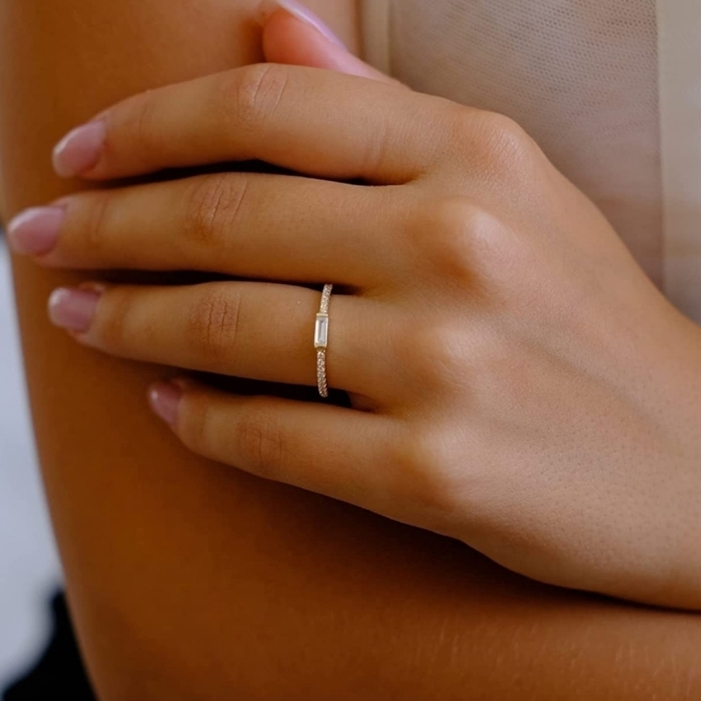 DAINTY Baguette Cut Diamond Ring 925
